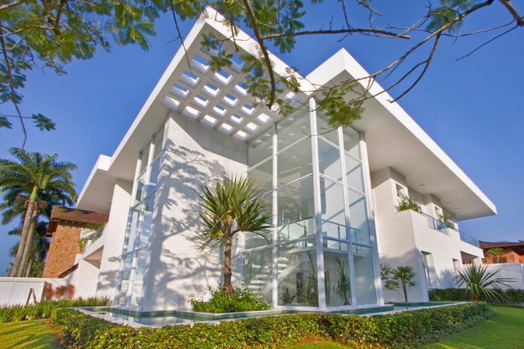 Esquadrias de alumínio branco